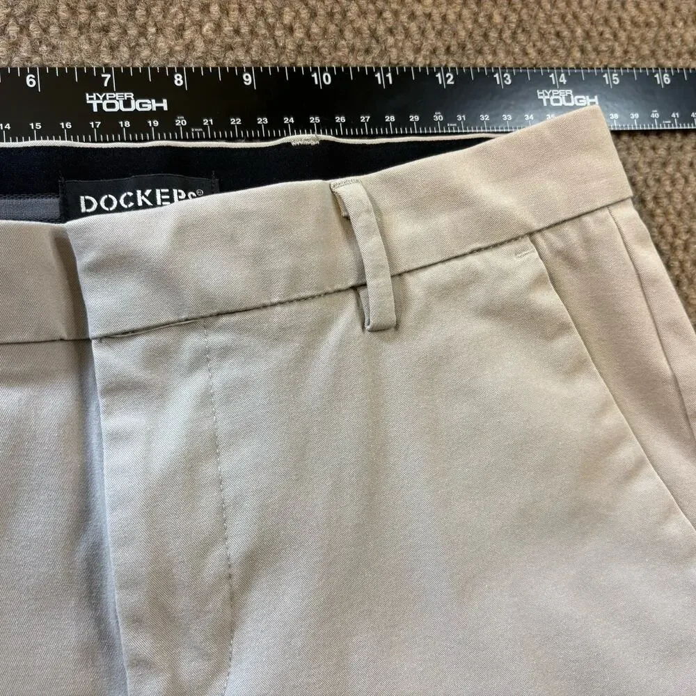 Dockers Smart 360 Tech Straight Fit Khaki Pants Men’s 29x32 Beige Stretch